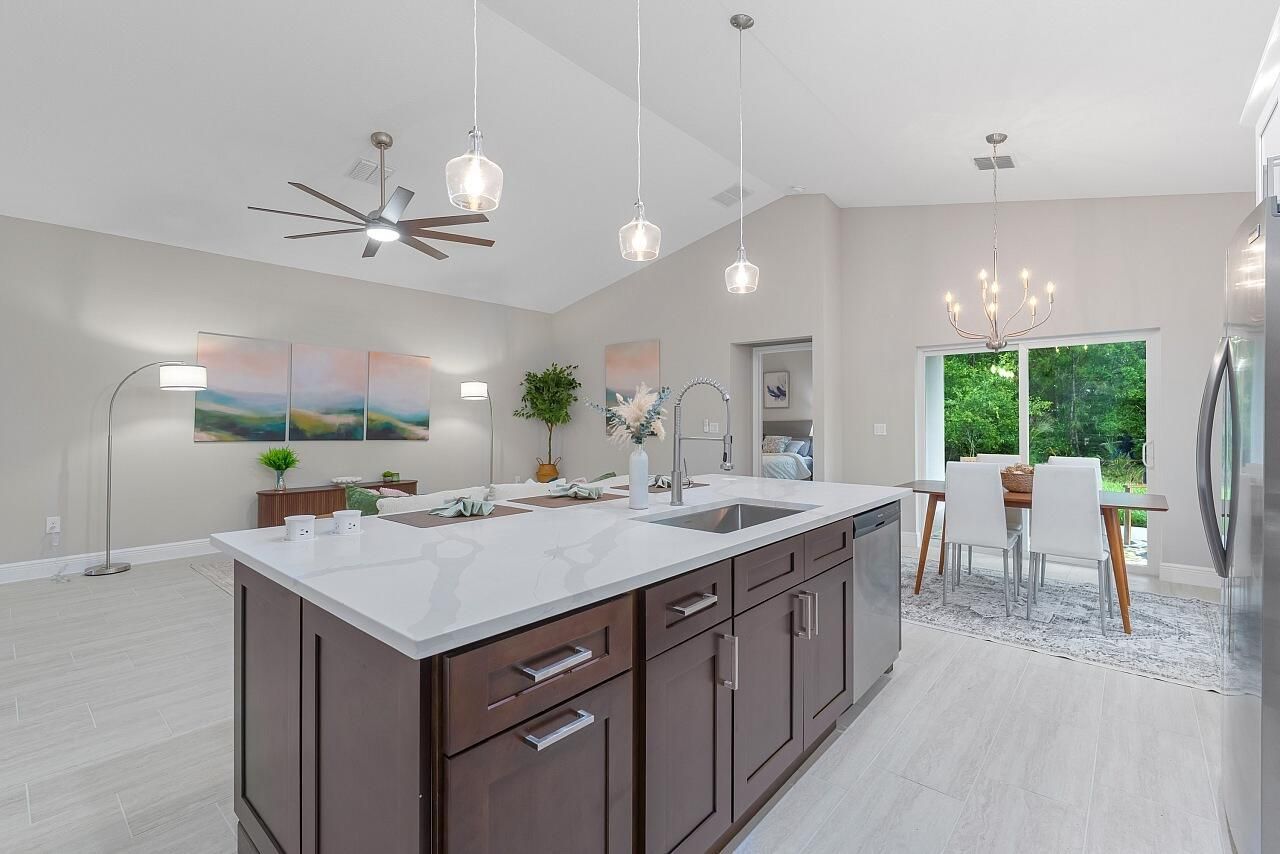 8226 104th Court, Vero Beach, FL 32967 Photo