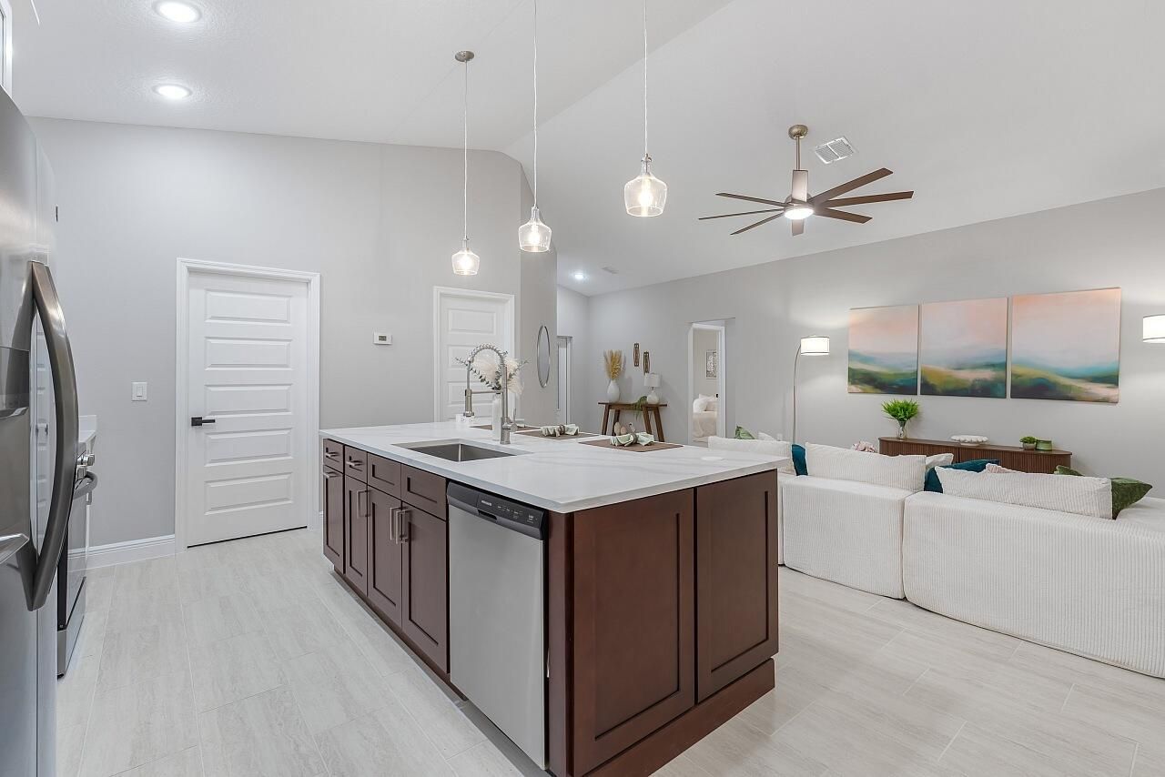 8226 104th Court, Vero Beach, FL 32967 Photo