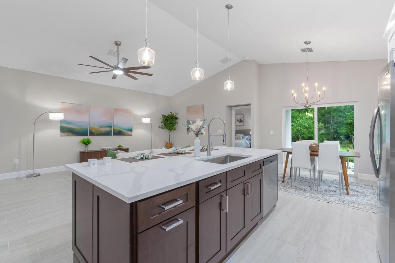 8226 104th Court, Vero Beach, FL 32967 Photo