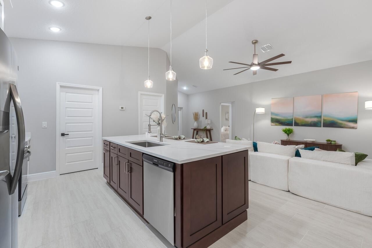 8226 104th Court, Vero Beach, FL 32967 Photo