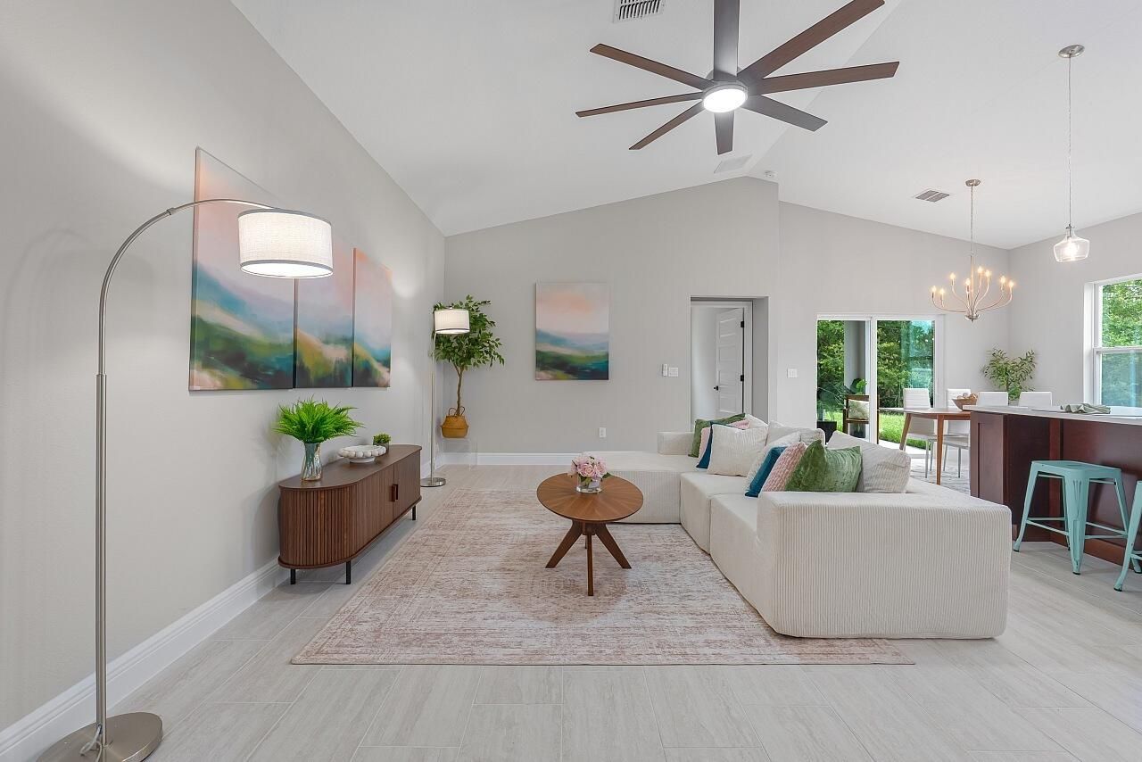 8226 104th Court, Vero Beach, FL 32967 Photo
