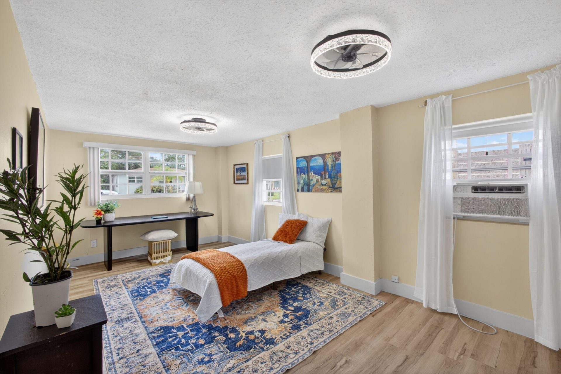140 W 31st Court, Riviera Beach, FL 33404 Photo