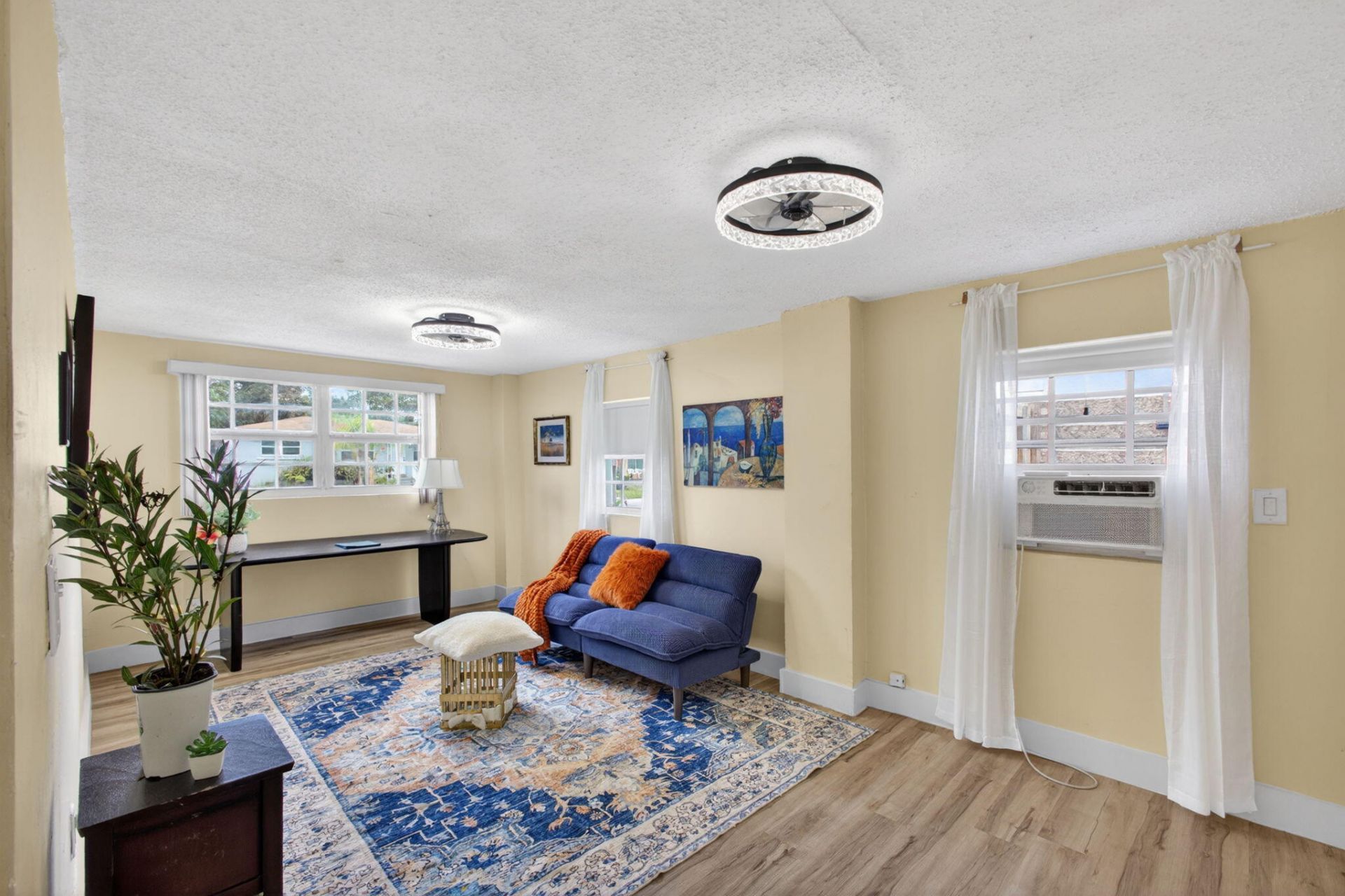 140 W 31st Court, Riviera Beach, FL 33404 Photo
