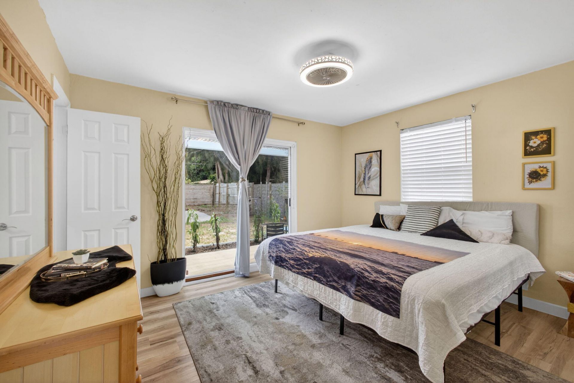 140 W 31st Court, Riviera Beach, FL 33404 Photo