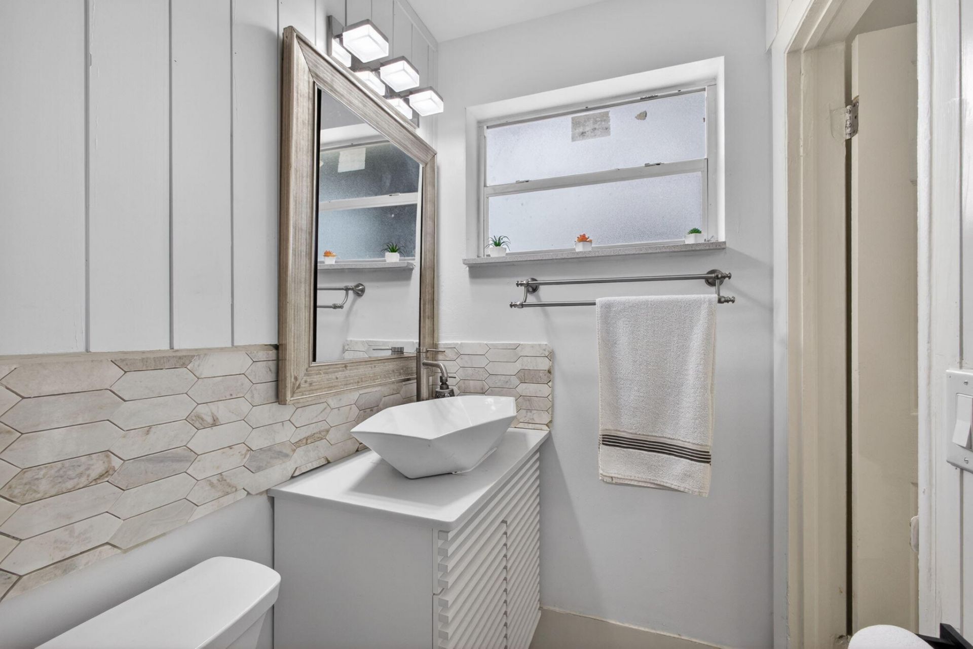 140 W 31st Court, Riviera Beach, FL 33404 Photo