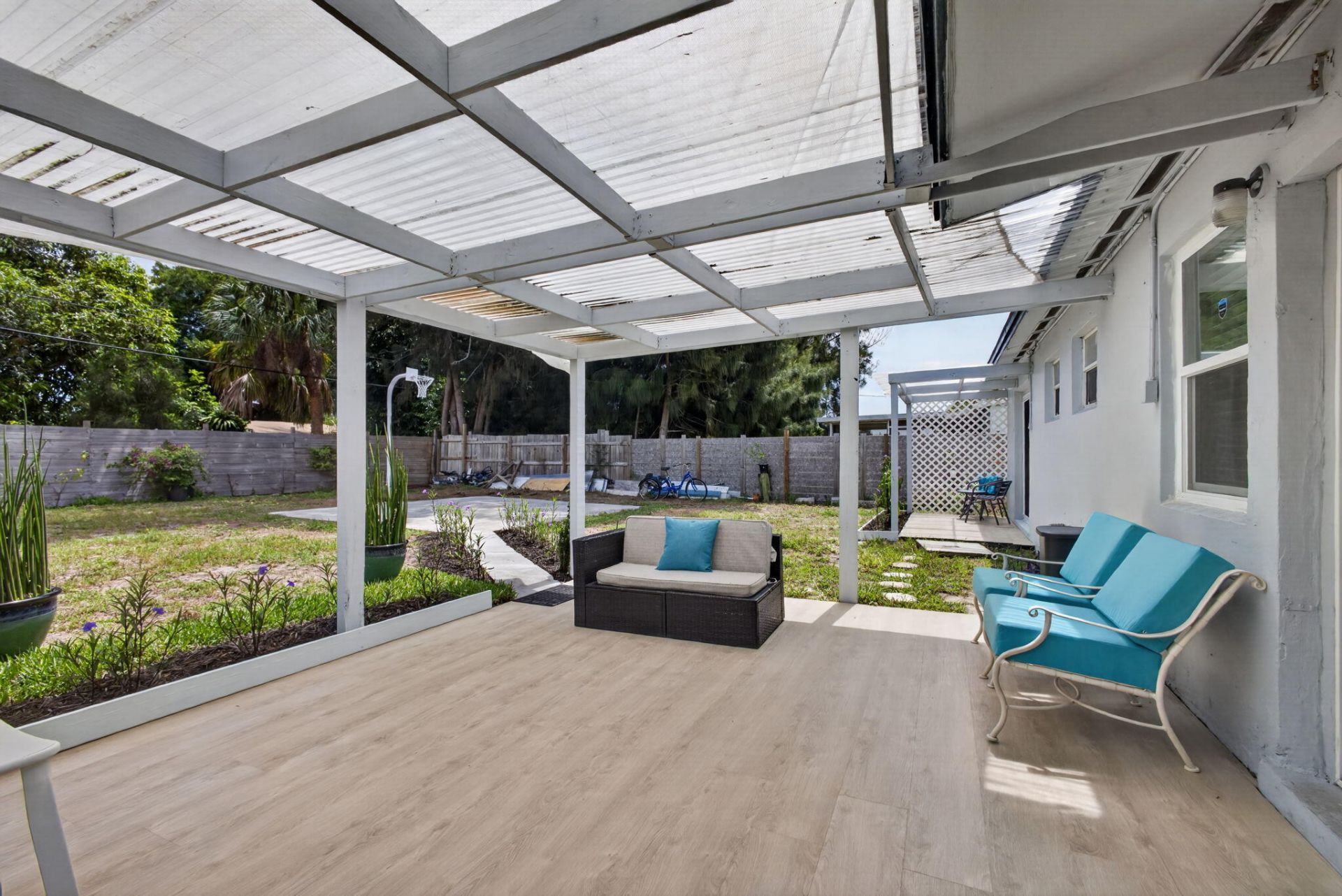 140 W 31st Court, Riviera Beach, FL 33404 Photo
