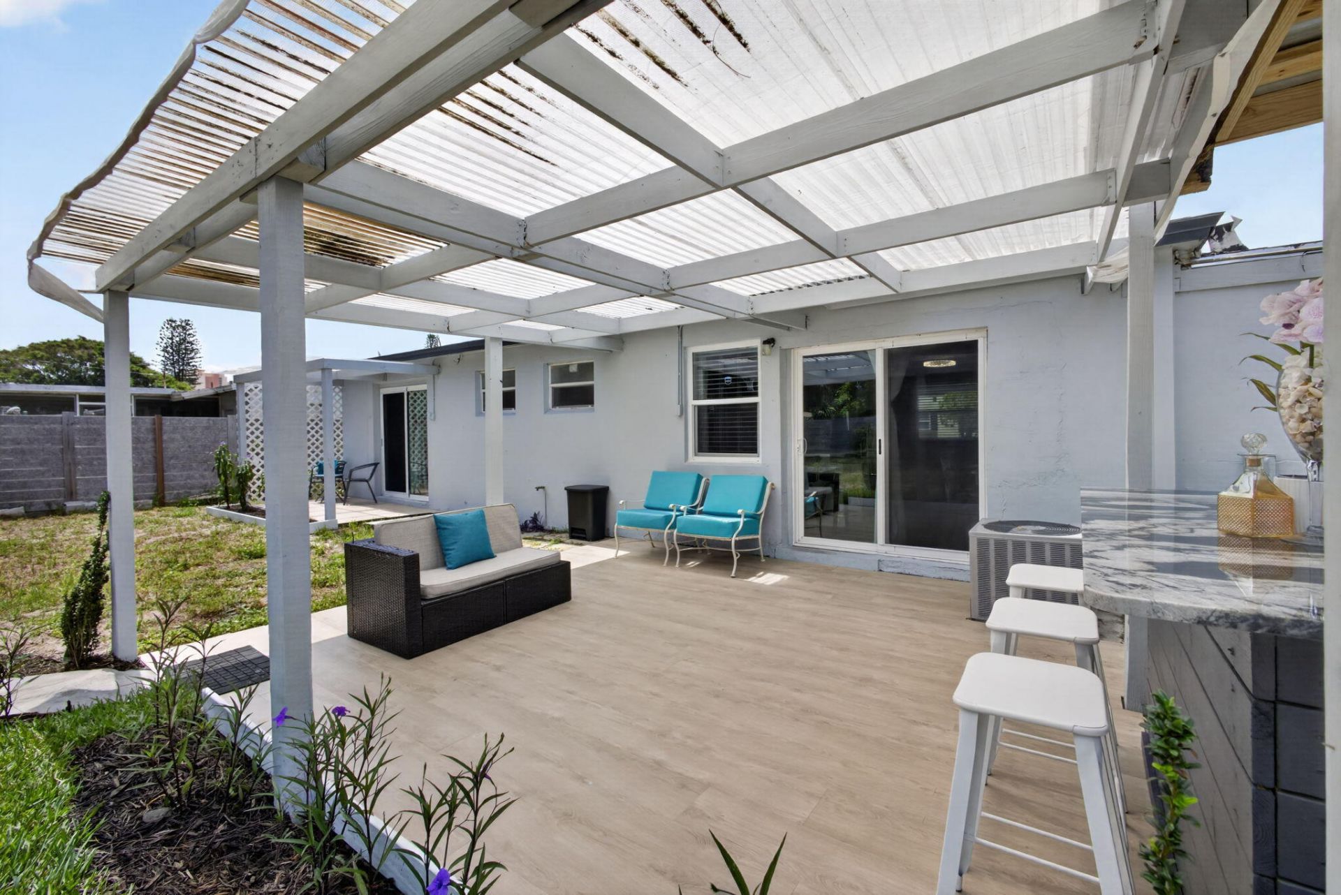 140 W 31st Court, Riviera Beach, FL 33404 Photo
