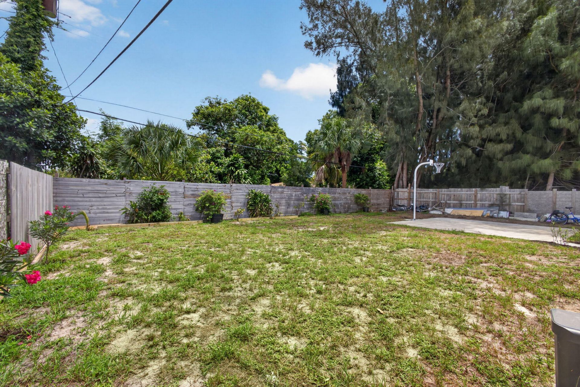 140 W 31st Court, Riviera Beach, FL 33404 Photo