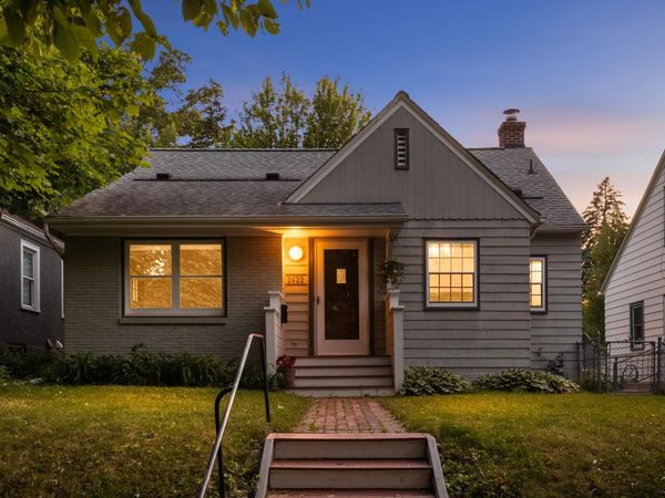 2622 Mckinley Street NE, Minneapolis, MN 55418