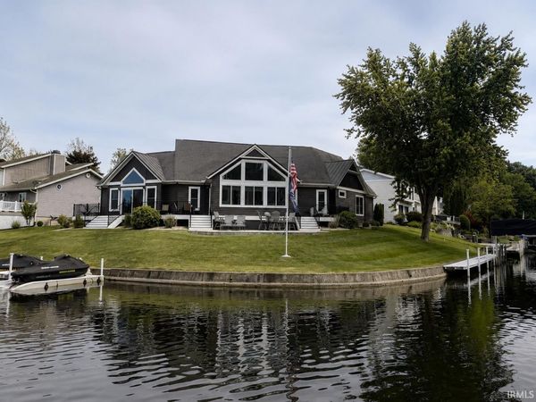 8096 E Quiet Harbor Drive, Syracuse, IN 46567