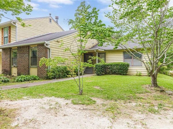 122 Sandalwood Circle , Lawrenceville, GA 30046