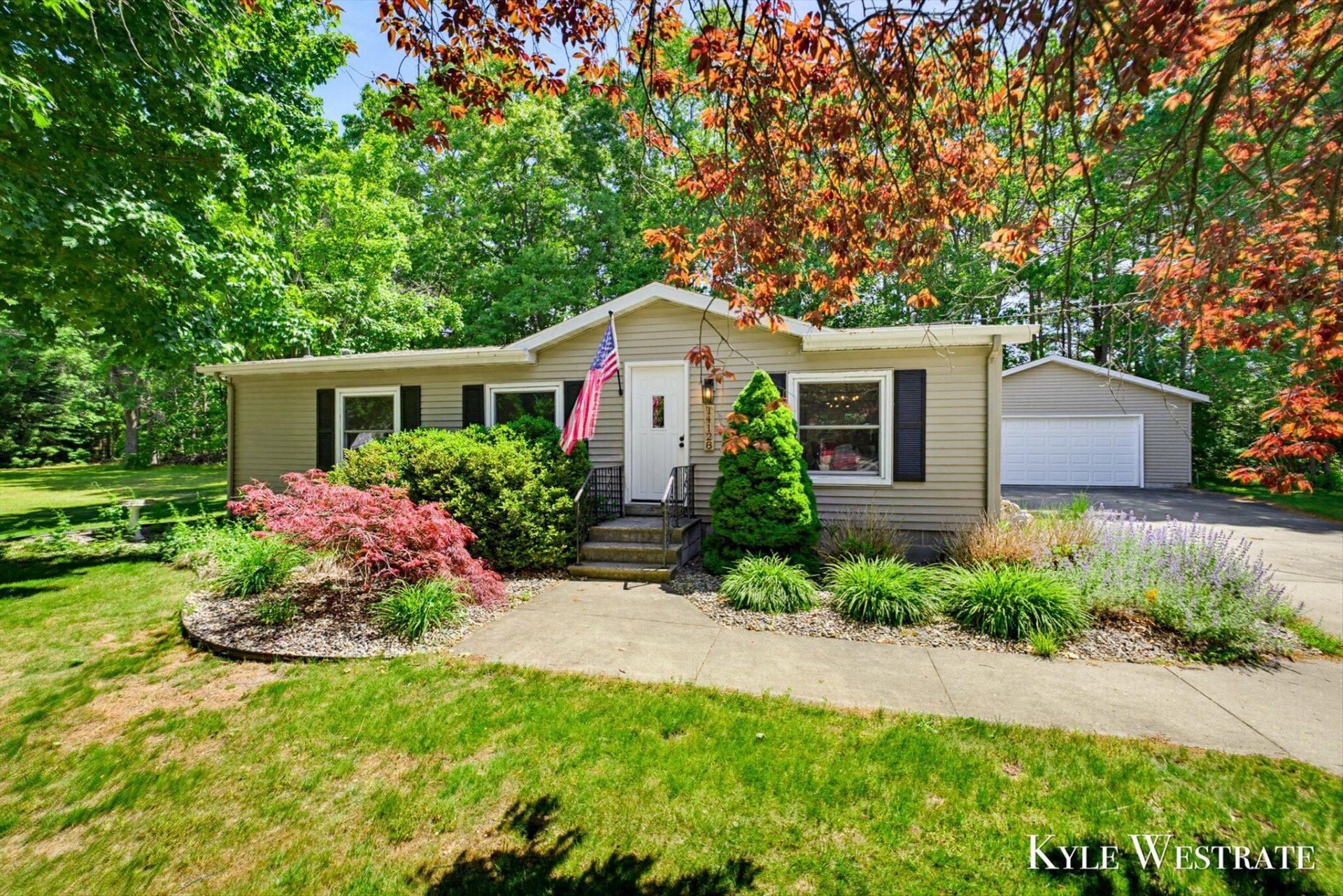 14128 Luckett Lane, Grand Haven, MI 49417 Main Photo