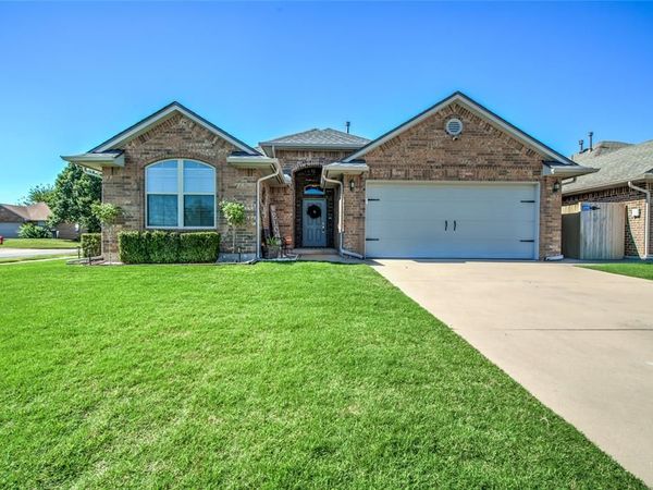 700 NW 121st Terrace, Oklahoma City, OK 73114