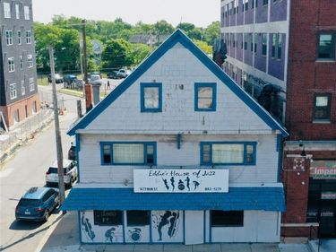 1677 Main Street, Buffalo, NY 14209