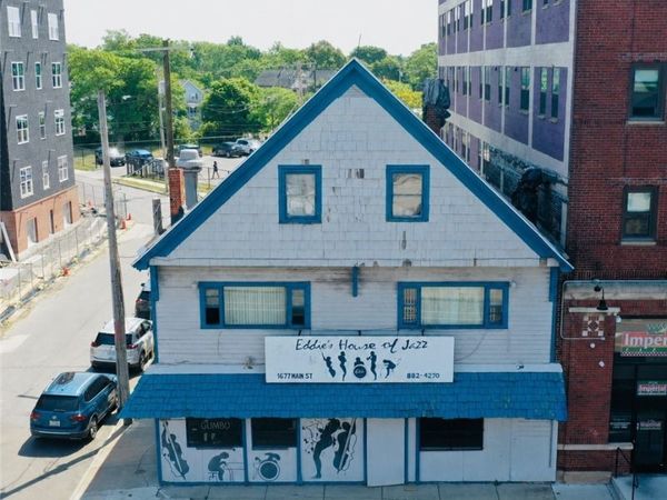 1677 Main Street, Buffalo, NY 14209