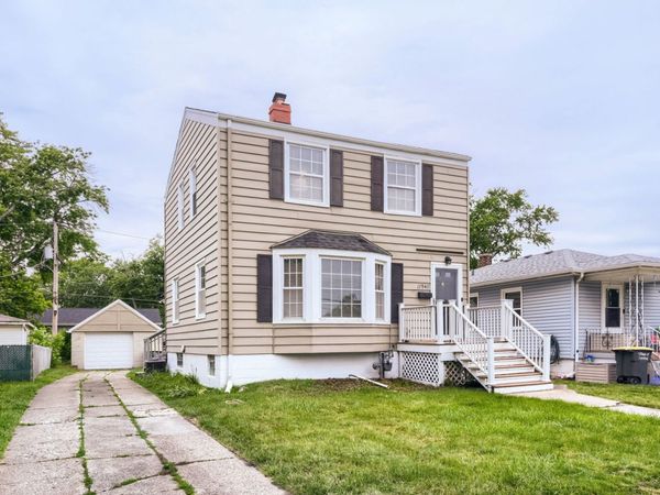 17948 Henry Street , Lansing, IL 60438