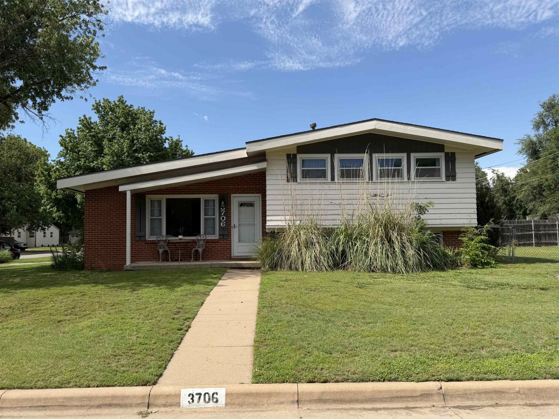 3706 W 19th St N, Wichita, KS 67203 Main Photo