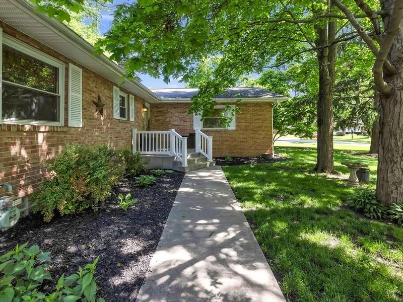 1361 Deerlick Drive, Columbus, OH 43228 Photo 5