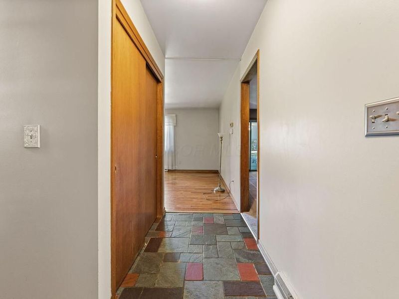 1361 Deerlick Drive, Columbus, OH 43228 Photo 8