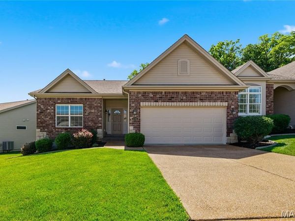 1236 Emerald Gardens Drive, St Peters, MO 63376