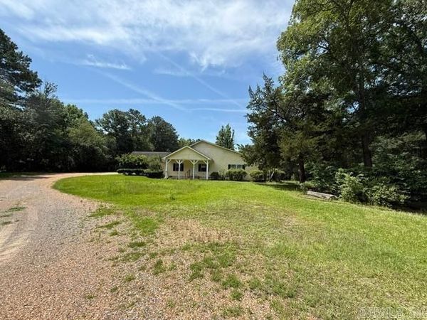 979 W 7th Street, Smackover, AR 71762