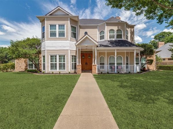 636 Bent Creek Drive, DeSoto, TX 75115