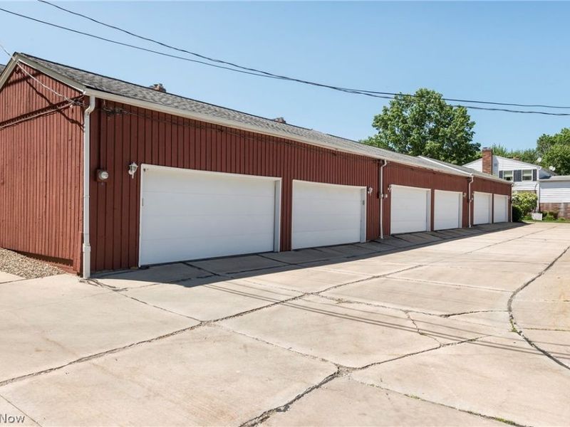 6484 State Road, Parma, OH 44134 Photo 5