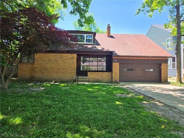 2536 Claver Road, University Heights, OH 44118
