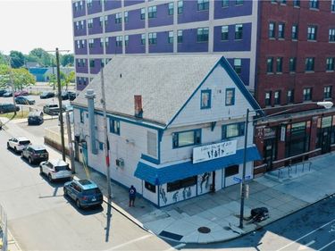 1677 Main Street , Buffalo, NY 14209