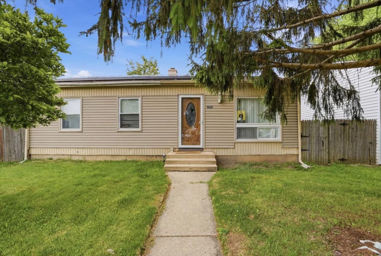 2042 GIDEON Avenue , Zion, IL 60099