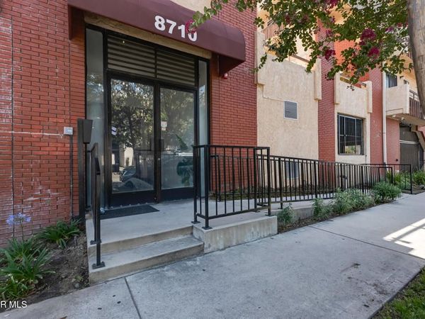8710 Independence Avenue , Unit 307, Canoga Park, CA 91304