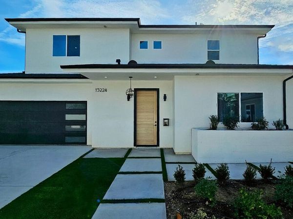 15224 W Holyland Dr , Van Nuys, CA 91411