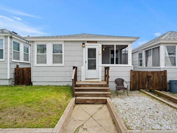 14 Vermont St, Unit B, Salisbury, MA 01952
