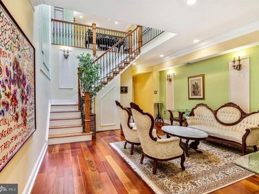 26 S STRAWBERRY STREET, PHILADELPHIA, PA 19106