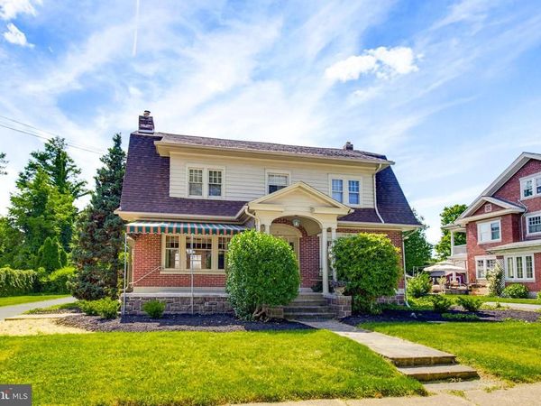 8 MAYFIELD DRIVE, LEOLA, PA 17540