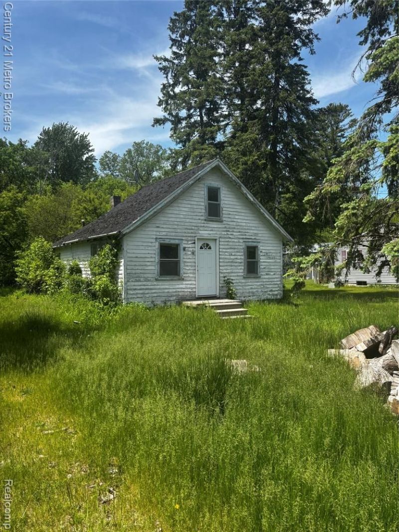 3944 Clutier Road , Bridgeport Township, MI 48601 Main Photo
