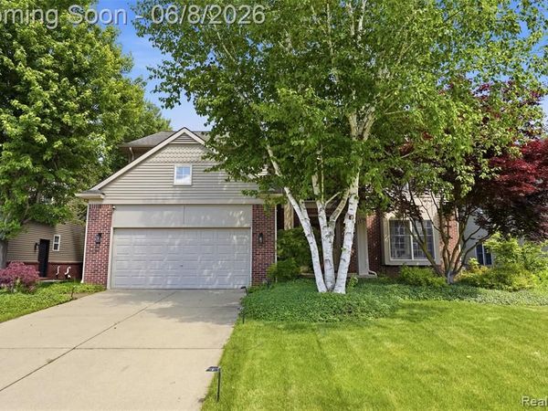1174 Horseshoe Drive, South Lyon, MI 48178