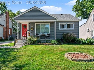 1022 Whitcomb Avenue, Royal Oak, MI 48073