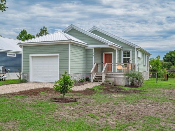 272 Lake McKissack Lane , Carrabelle, FL 32322