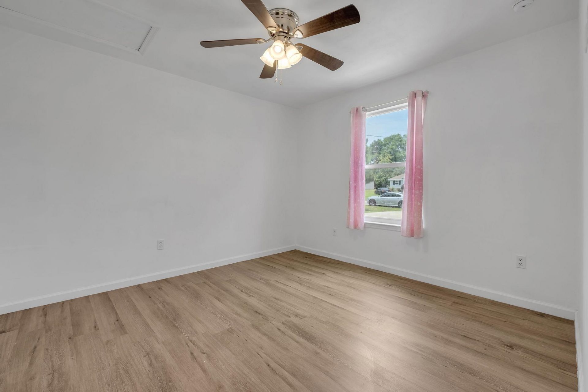 94 Deloris Madison Drive, Midway, FL 32343 Photo