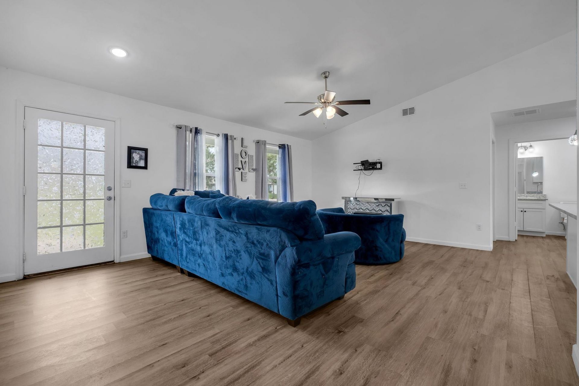 94 Deloris Madison Drive, Midway, FL 32343 Photo