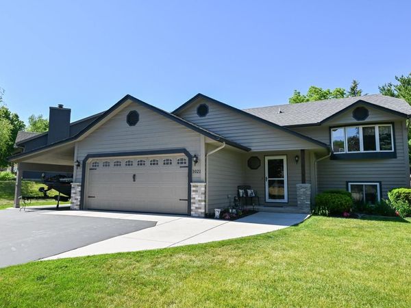 1021 Eton COURT, Hartland, WI 53029