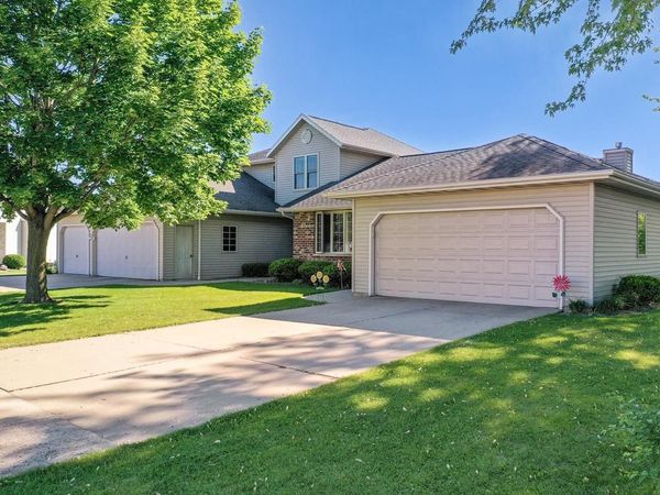 1773 BRIARWOOD COURT, De Pere, WI 54115