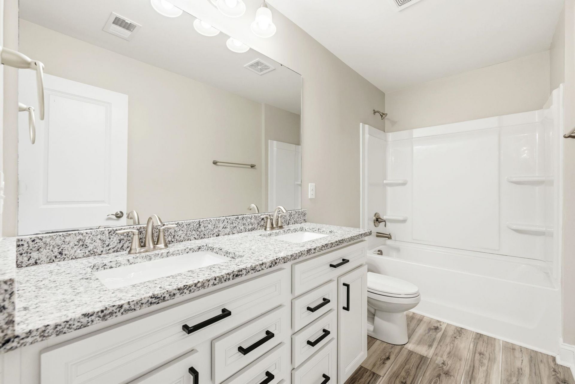 1620 Villena Dr. Photo 32