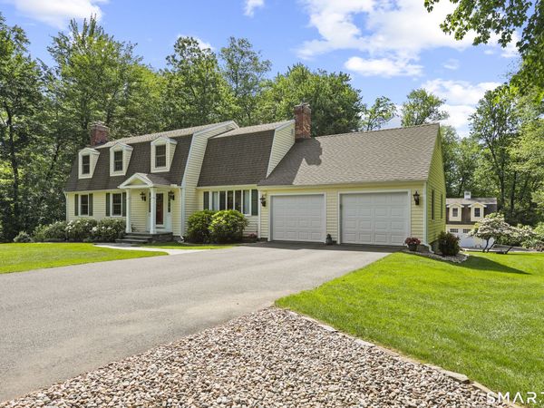 17 Briar Hill, Avon, CT 06001