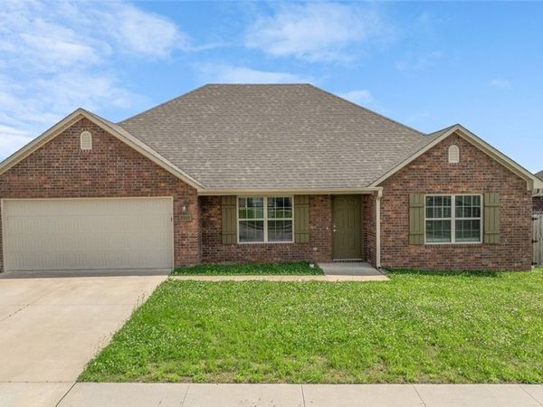 2109 Misti Woods Street , Gentry, AR 72734