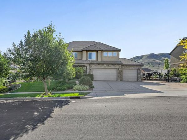 14497 S FOX CREEK DR W, Herriman, UT 84096
