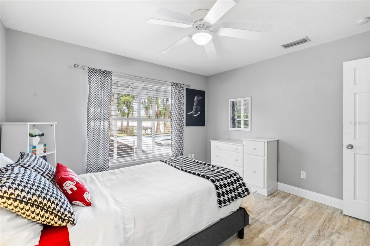 18010 Clear Lake Drive, Lutz, FL 33548 Photo