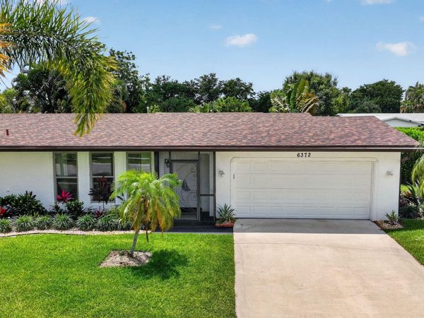 6372 Sleepy Willow Way, Delray Beach, FL 33484