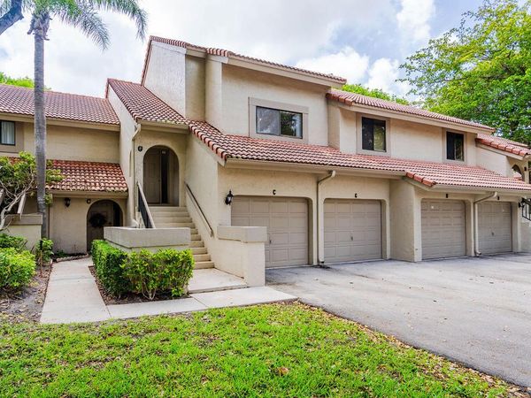 5710 Coach House Circle, Unit G, Boca Raton, FL 33486